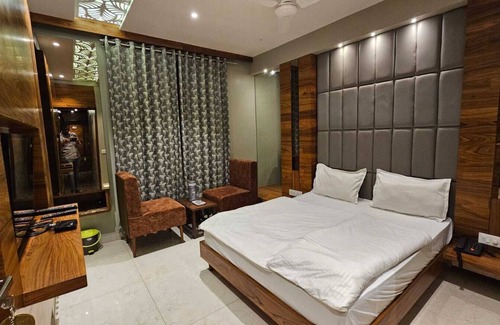 Ambaji Hotel | Hotel Pushpa Inn