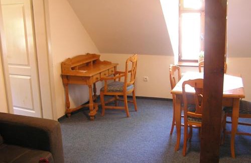 Rozmberk nad Vltavou Hotel | Hotel Růže