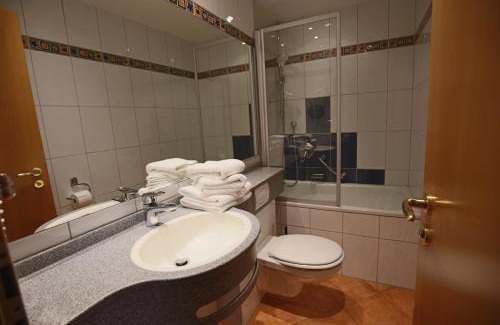 Neustadt-Hambach Hotel | Hotel Restaurant Hambacher WInzer