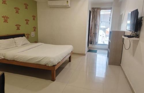 Surat Hotel | hotel radiyesan gold