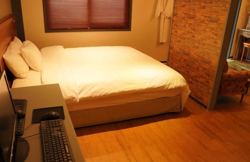 Changnyeong Hotel | Hotel Rainbow