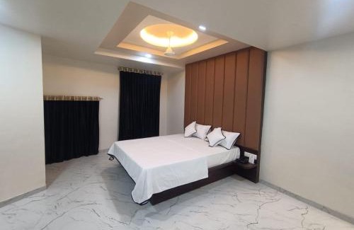 Solapur Hotel | Hotel Raj Heights