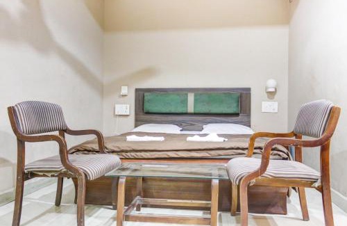 Pardi Hotel | Hotel Raj Palace