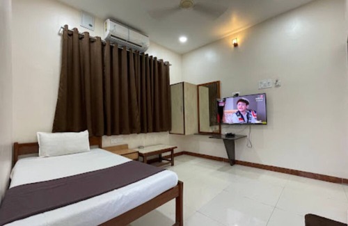 Latur Hotel | Hotel Rajdhani