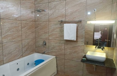 Orchha Hotel | Hotel Rajwada Palace