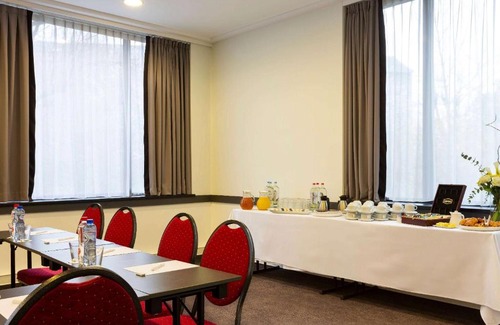 Sint-Lambrechts-Woluwe Hotel | Hotel Ramada Brussels Woluwe