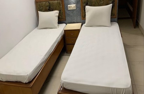 Jagadhri Hotel | Hotel Raman's