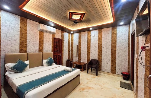 Ayodhya Hotel | Hotel Ramayana Grand Near Ram Mandir