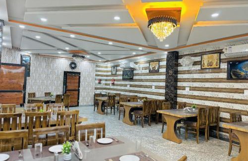 Chomu Hotel | Hotel Rao Place