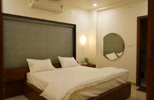 Chhatarpur Hotel | Hotel Ratan Palace