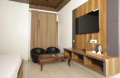 Hisar Hotel | Hotel Razia inn " A Unit of Sihag Construction & Real Estate Pvt Limited "