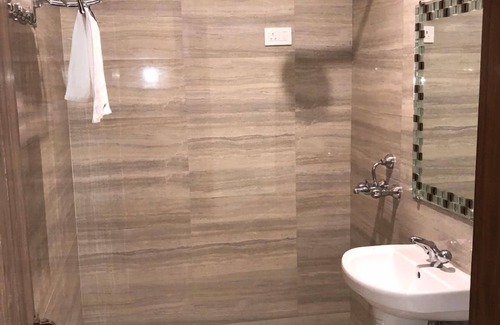 Moradabad Hotel | Hotel Red Sapphire