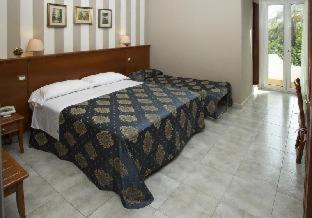 Torregrotta Hotel | Hotel Redebora