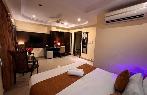 Mayapur Hotel | Hotel Reo Twist, Haridwar