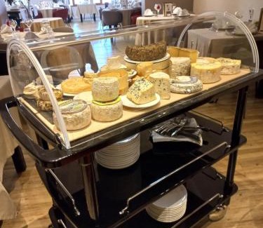 Saint-Just-en-Chevalet Hotel | Hotel Restaurant de la Poste