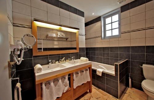 Les Eyzies Hotel | Hotel Restaurant Le Centenaire