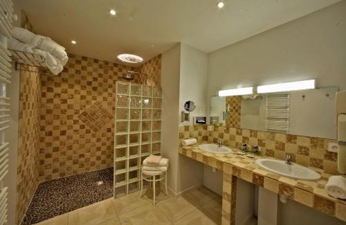 Les Eyzies Hotel | Hotel Restaurant Le Centenaire