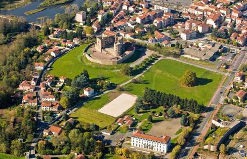 Montrond-les-Bains Hotel | HOTEL RESTAURANT CIRIUS