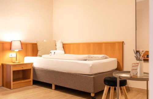 Neue Kolonie/Moselbachtal Hotel | Hotel Restaurant Am Park