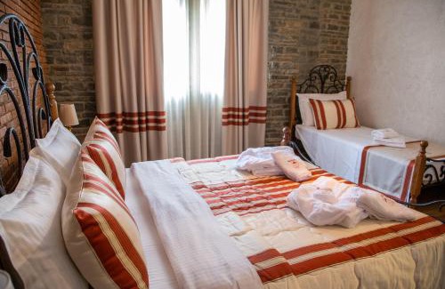 Petrele Hotel | Hotel Restaurant Emblema