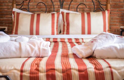 Petrele Hotel | Hotel Restaurant Emblema