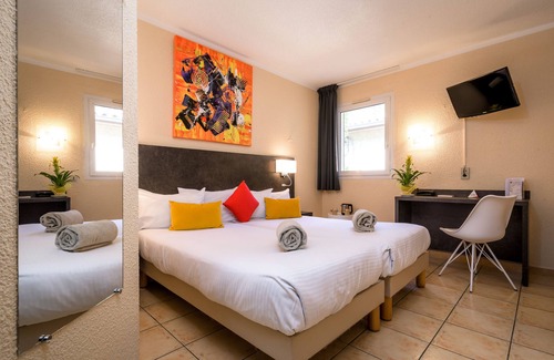 Castelnaudary Hotel | Hotel Restaurant Le Clos Fleuri