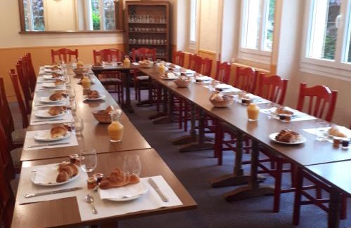 Comblanchien Hotel | HOTEL RESTAURANT LE CENTRE
