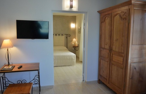 Collias Hotel | Hotel Restaurant Le Gardon - Pont du Gard