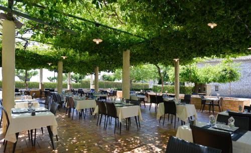 Orgnac-l'Aven Hotel | HOTEL RESTAURANT LES STALAGMITES