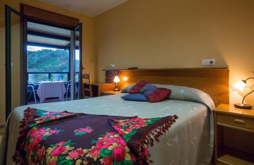Valdes Hotel | Hotel Restaurante Canero