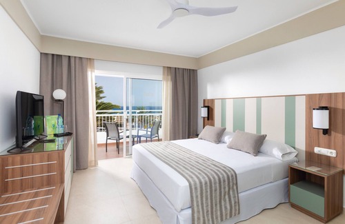 Los Pocillos Resort | Hotel Riu Paraiso Lanzarote - All Inclusive