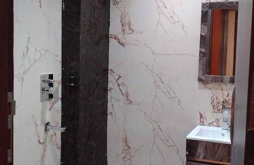 Chhatarpur Hotel | Hotel RIVERB
