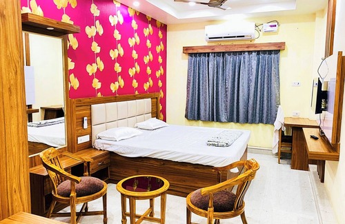 Varanasi Hotel | Hotel Riverdell Varanasi