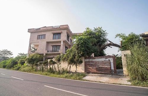 Mayapur Hotel | Hotel Riverview