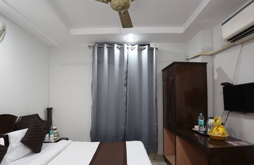 Mayapur Hotel | Hotel Riverview