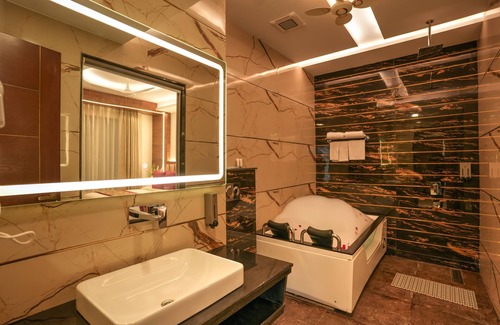 Knowledge Park III Hotel | Hotel Rj - Managed by AHG