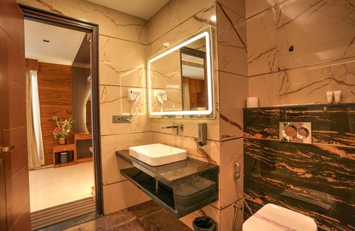 Knowledge Park III Hotel | Hotel Rj - Managed by AHG