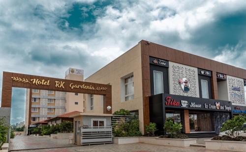 Bommasandra Hotel | Hotel RK Gardenia