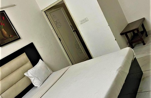 Vasant Kunj Hotel | hotel RM Residency near Delhi airport