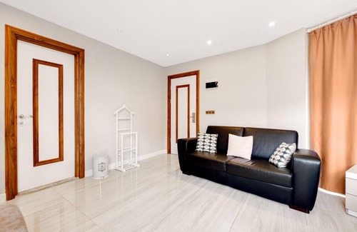 Cekirge Mahallesi House | Hotel Room w Garden and Shared Terrace in Bursa