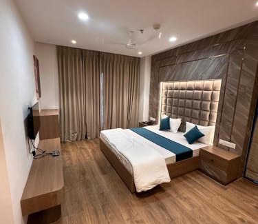 Bardoli Hotel | Hotel Royal Bloom