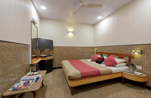 Prabhadevi Hotel | Hotel Royal Castle