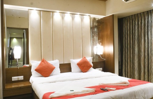 Thane Hotel | Hotel Royal Classic