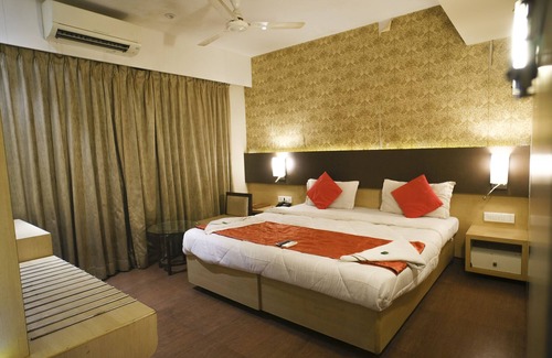 Thane Hotel | Hotel Royal Classic