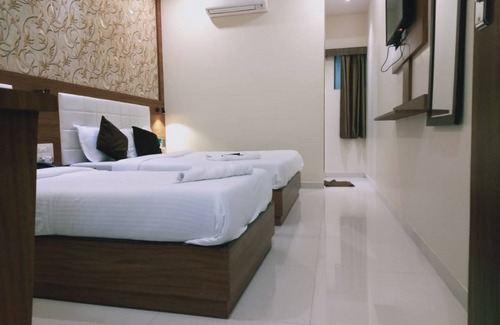 Goregaon East Hotel | Hotel Royal Elite