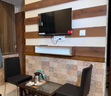 Malad West Hotel | Hotel Royal Palace
