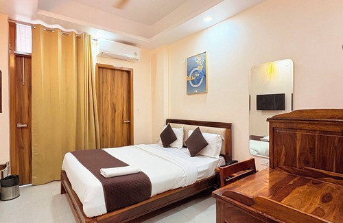 Jaipur Hotel | Hotel Royal Retreat - Business & Leisure Hotel