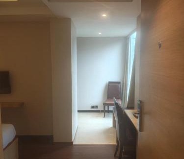 Indiranagar House | Hotel Royal Suite