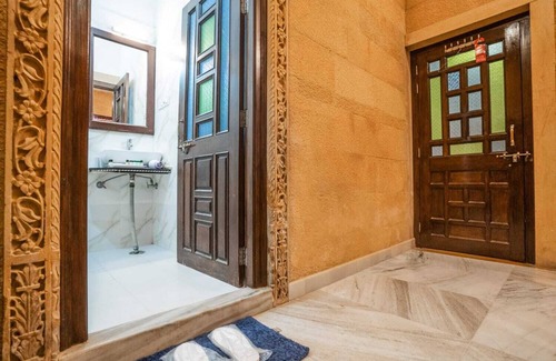 Amar Sagar Pol Hotel | Hotel Royal Villa Jaisalmer