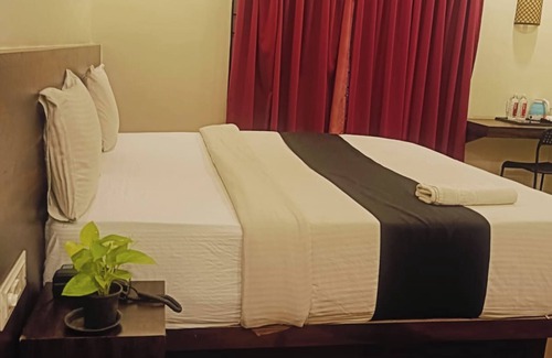 Domlur Hotel | Hotel Royalwood Premier - Domlur